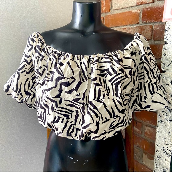 A New Day Women’s Off the Shoulder Puff sleeves Crop Top, Large - Picture 1 of 4